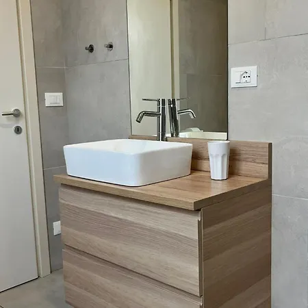 Elegante Apartmento Nel Centro Storico Di Lejlighed *