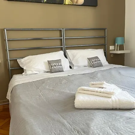 Elegante Apartmento Nel Centro Storico Di